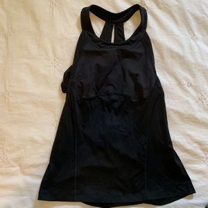 Lululemon Black sport top. Size 6 Like New!
